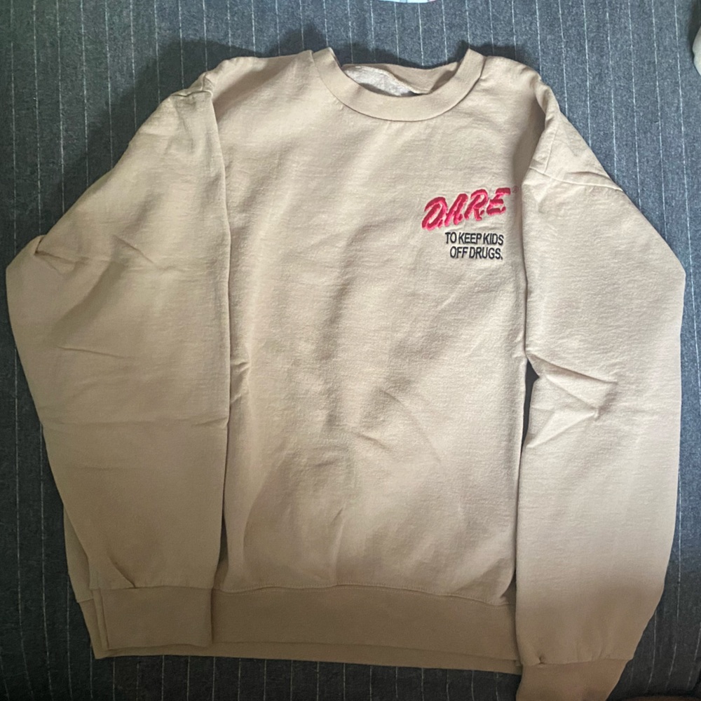 D.A.R.E Men’s Cream/Beige Embroidered Sweatshirt
